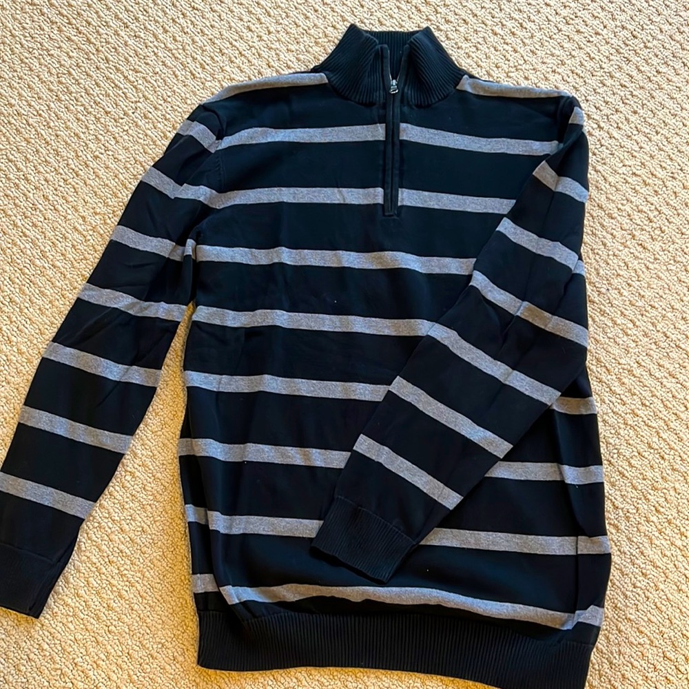 OLD NAVY zip sweater in black with gray strip mens size large